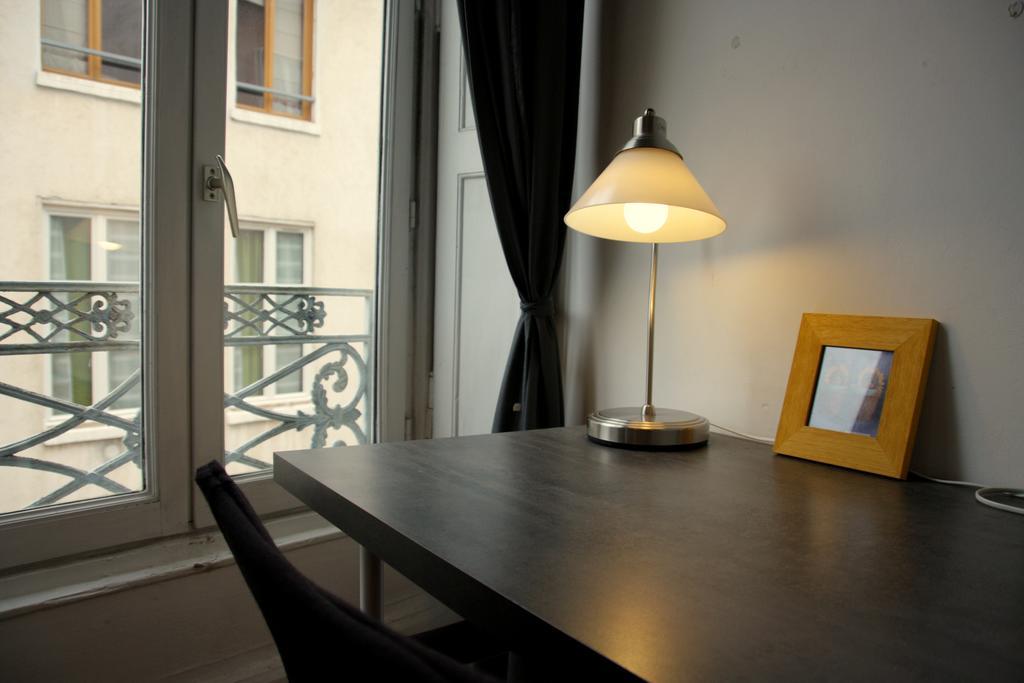 Appart' Sathonay Apartamento Lyon Exterior foto