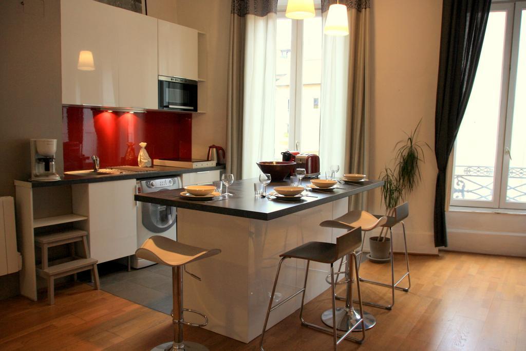 Appart' Sathonay Apartamento Lyon Exterior foto