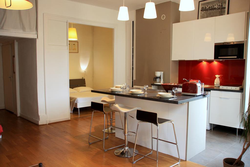 Appart' Sathonay Apartamento Lyon Exterior foto